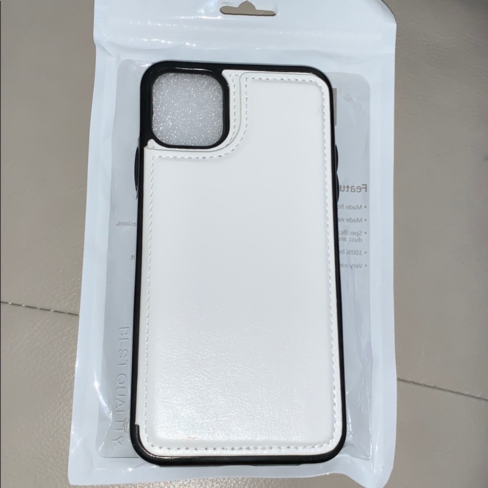 IPhone 11 Pro Wallet Case White